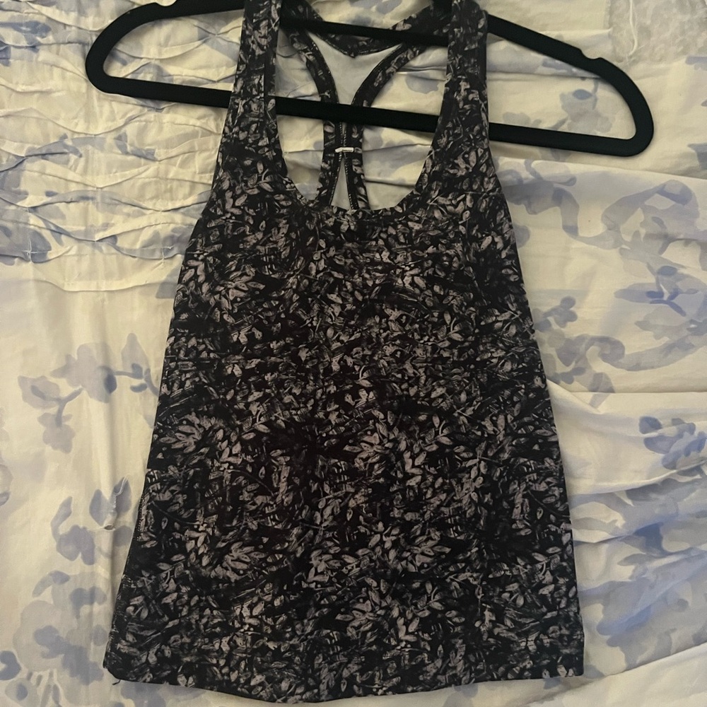 Black and White lululemon Tank Top